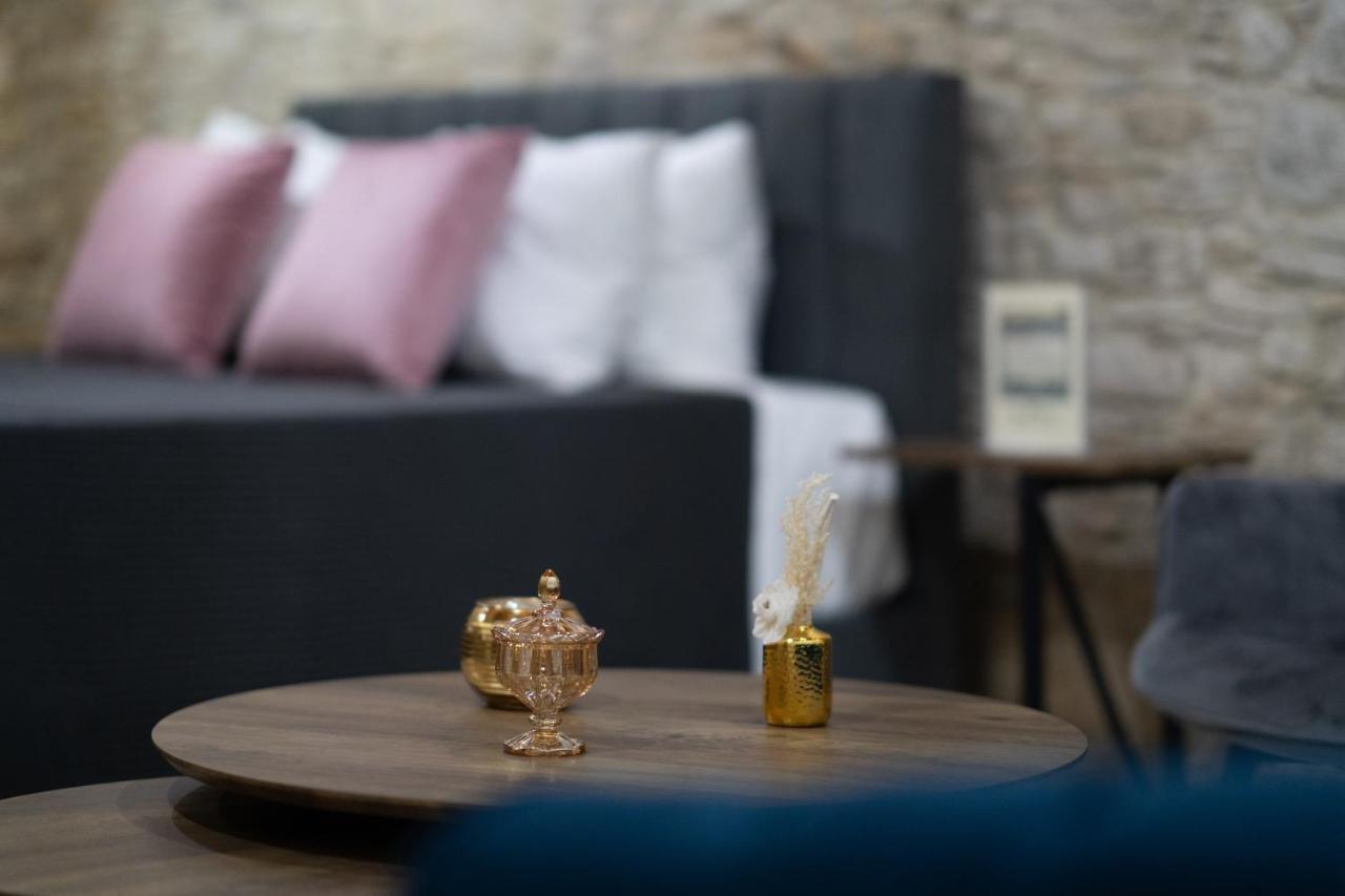 Eidyllio Luxury Suites 오모도스 외부 사진